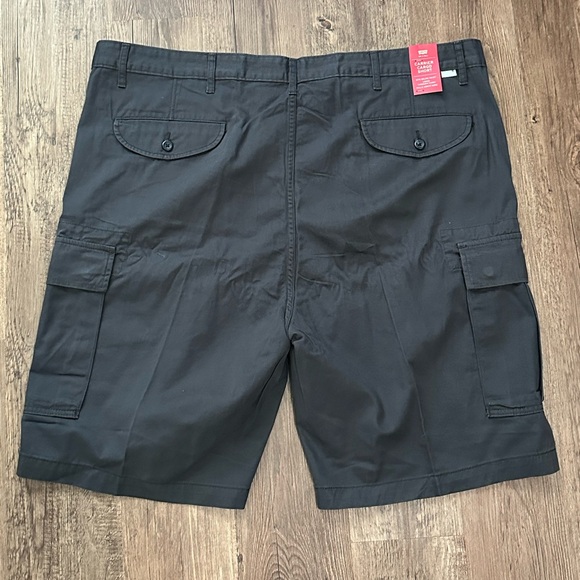 NWT Levi's Carrier Cargo Shorts W44 - Picture 4 of 6